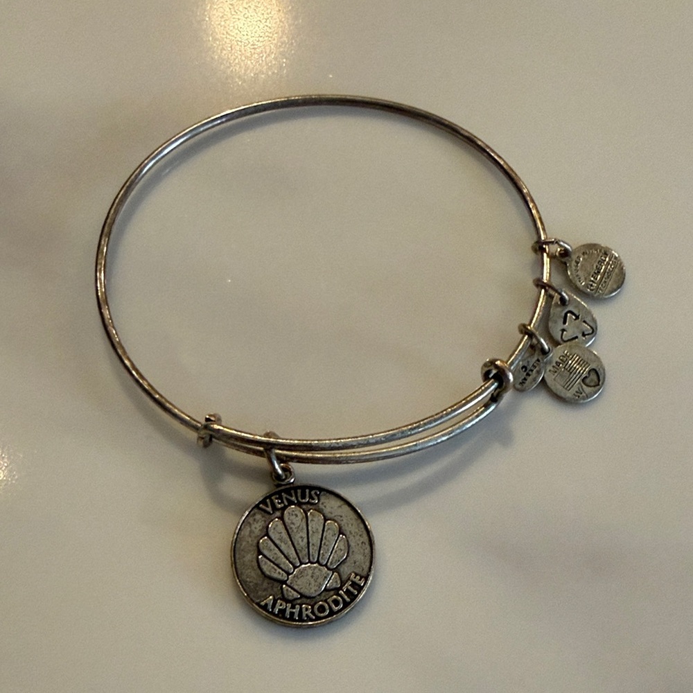 Alex and Ani Venus Aphrodite Team USA Silver Bangle Charm Bracelet RARE 2012